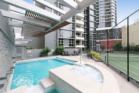 Amazing River View - 3 Bedroom Apartment - Brisbane CBD - Netflix - Fast Wifi - Carpark - Accommodation Gladstone 2