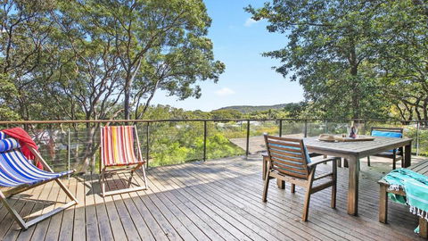 Anthonys Treehouse By The Beach - Accommodation Gladstone 0