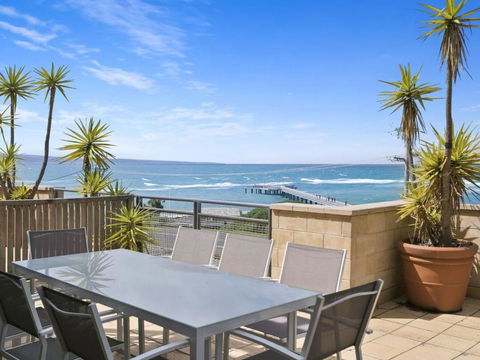 Apartment 11 Pacific Apartments - Accommodation Gladstone 0