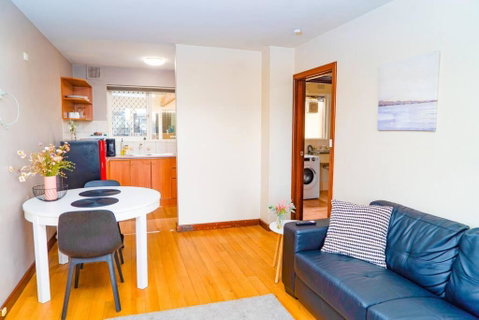 Apartment 13 - Accommodation Gladstone 3