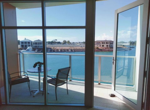 Apartment 3 Wallaroo Marina - Accommodation Gladstone 0