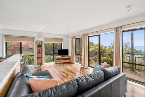 Apartment 5 Pacific Apartments - Accommodation Gladstone 1