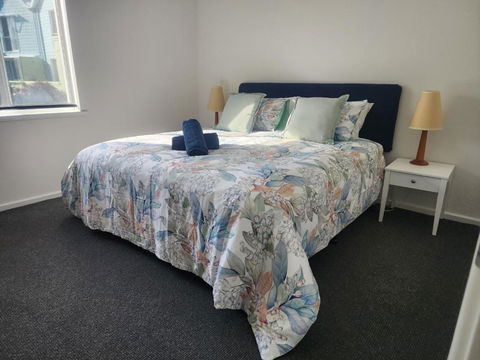 Apartment In Apollo Quays Resort With Shared Jetty - Accommodation Gladstone 1