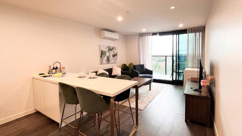 Apartment Next To Public Station, BoxHill Central, 2 Bedrooms, Free Parking And Wifi - Accommodation Gladstone 1