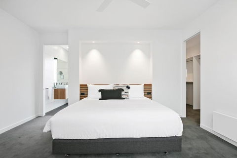 Apollo Bay Beach House - Accommodation Gladstone 3