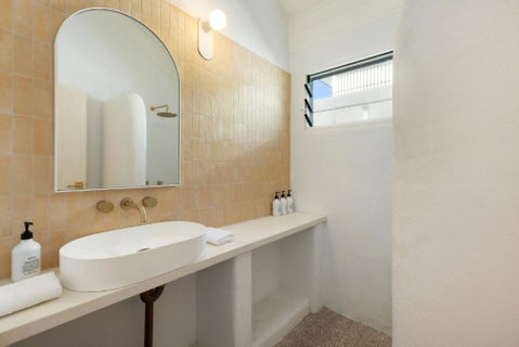 Apollo Studio - Accommodation Gladstone 3