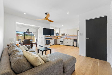 Apollo Unit 4 - Ground Floor - Block A - Accommodation Gladstone 1