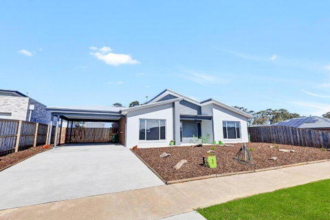 Aqua Views - Accommodation Gladstone 2