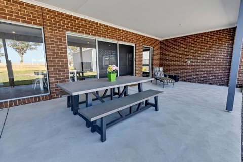 Aqua Views - Accommodation Gladstone 4