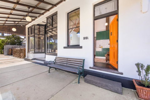 Arapiles Crash Pad - Accommodation Gladstone 0
