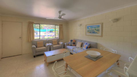 Arcadia Palms 1 - Accommodation Gladstone 2