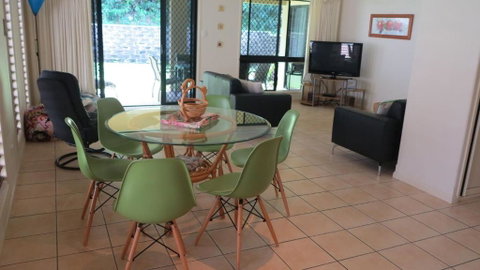 Arcadia Villa 3 - Accommodation Gladstone 4