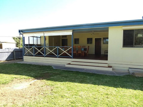 Ardy House - Accommodation Gladstone 1