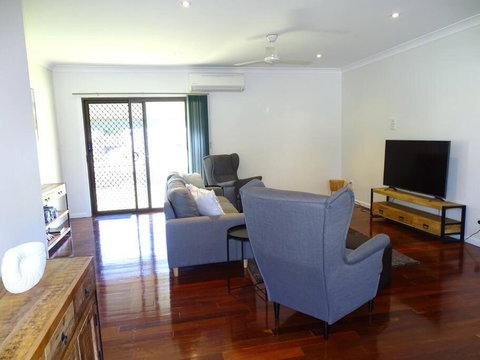 Ardy House - Accommodation Gladstone 2