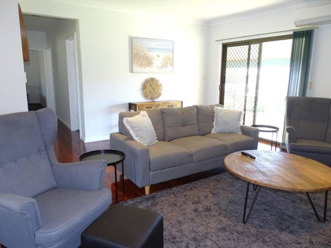 Ardy House - Accommodation Gladstone 4