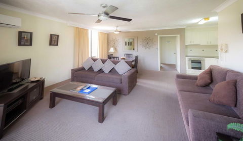 Aussie Resort - Accommodation Gladstone 2