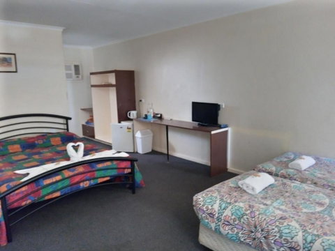 Austral Inn - Accommodation Gladstone 1