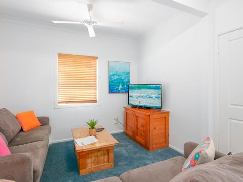Avalon 2 - Accommodation Gladstone 0
