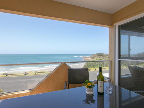 Avalon 2 - Accommodation Gladstone 4