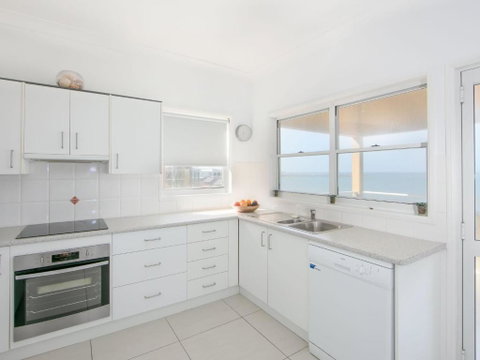 Avalon 3 - Accommodation Gladstone 4