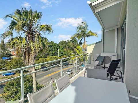 Avoca Coastal Retreat - Unit 13 Avoca Palms Resort - Accommodation Gladstone 0