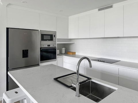 Avoca Coastal Retreat - Unit 13 Avoca Palms Resort - Accommodation Gladstone 4