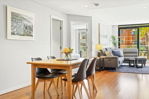 B208S - The Waverton Escape - Accommodation Gladstone 2