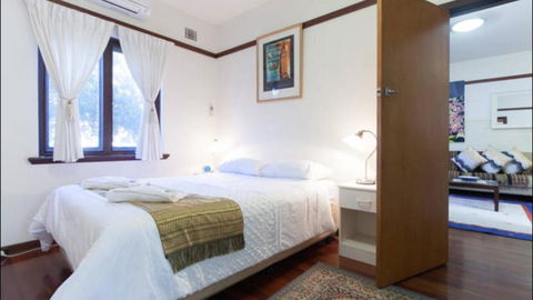 B4 Crawley Apartment 1 BRM & Sleepout Near UWA - Accommodation Gladstone 1