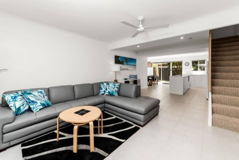 BARBADOS Ultimate Laid-back Holiday - Flat Stroll To River - Accommodation Gladstone 0