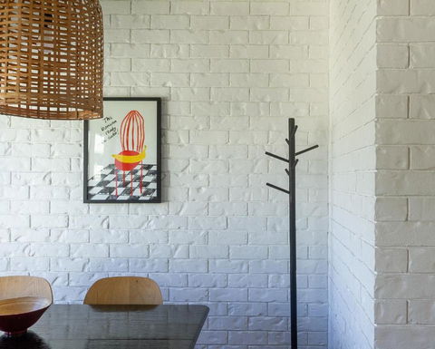 BAY PROPERTIES . Beach Street - Accommodation Gladstone 3