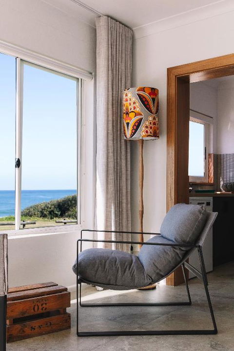 BAY PROPERTIES . Ocean Sounds - Accommodation Gladstone 0