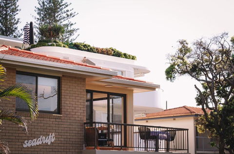 BAY PROPERTIES . Seadrifter - Accommodation Gladstone 3