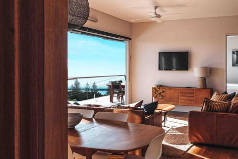 BAY PROPERTIES . The Chill - Accommodation Gladstone 0