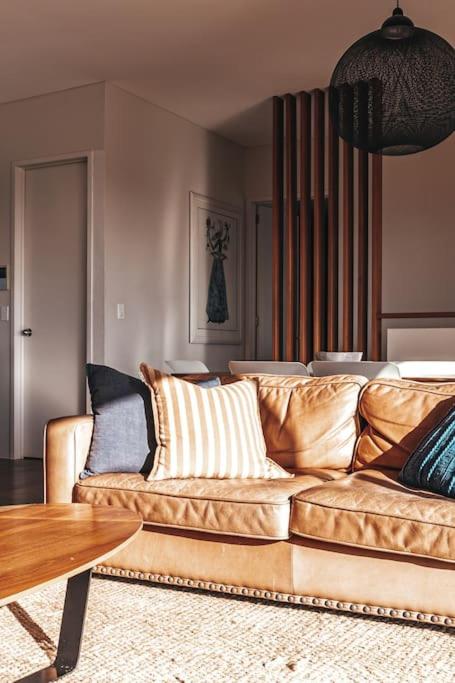 BAY PROPERTIES . The Chill - Accommodation Gladstone 1