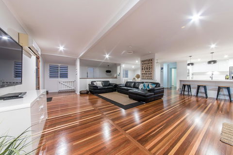 Hayman Views - Accommodation Gladstone 5