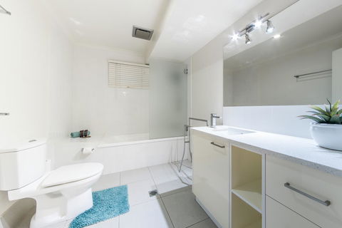 Hayman Views - Accommodation Gladstone 6
