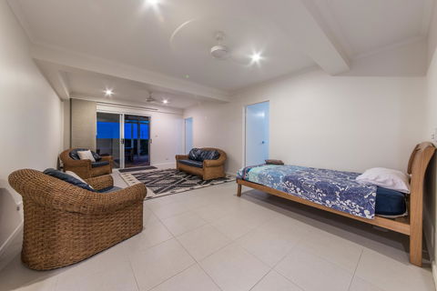Hayman Views - Accommodation Gladstone 9
