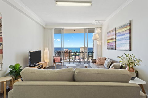 Chevron Renaissance Ocean View - Accommodation Gladstone 17