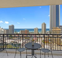Chevron Renaissance Ocean View - Accommodation Gladstone