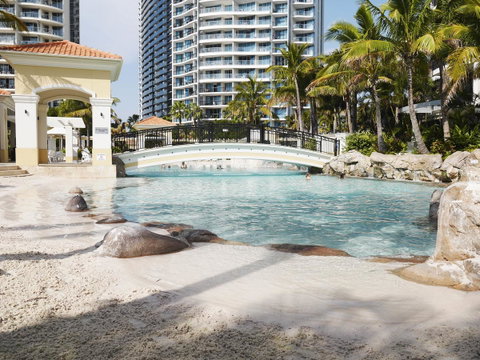 Chevron Renaissance Ocean View - Accommodation Gladstone 29