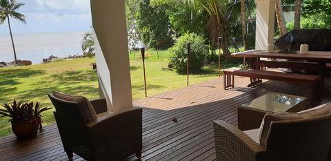 Cairns Beach House Our Oasis - Accommodation Gladstone 2
