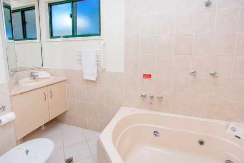 NRMA Bowen Beachfront Holiday Park - Accommodation Gladstone 14