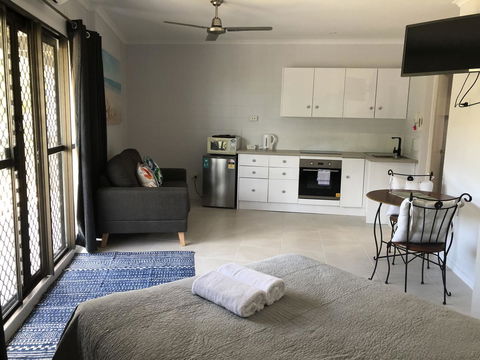 Whitsunday Waterfront Apartments - Accommodation Gladstone 6