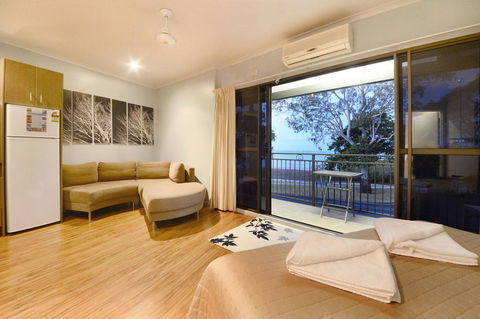 Whitsunday Waterfront Apartments - Accommodation Gladstone 2