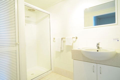 Whitsunday Waterfront Apartments - Accommodation Gladstone 25