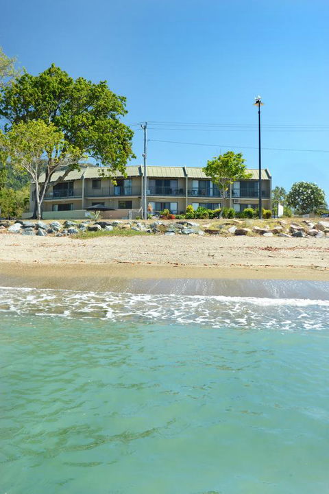 Whitsunday Waterfront Apartments - Accommodation Gladstone 0