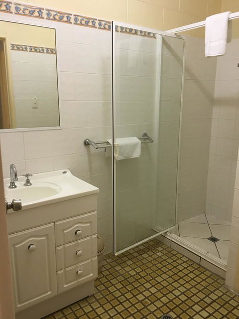 Whitsunday Waterfront Apartments - Accommodation Gladstone 29