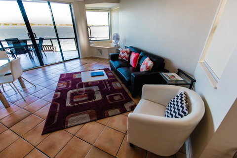 La Promenade - Accommodation Gladstone 32