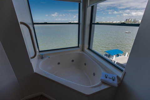 La Promenade - Accommodation Gladstone 4