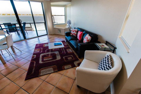 La Promenade - Accommodation Gladstone 3